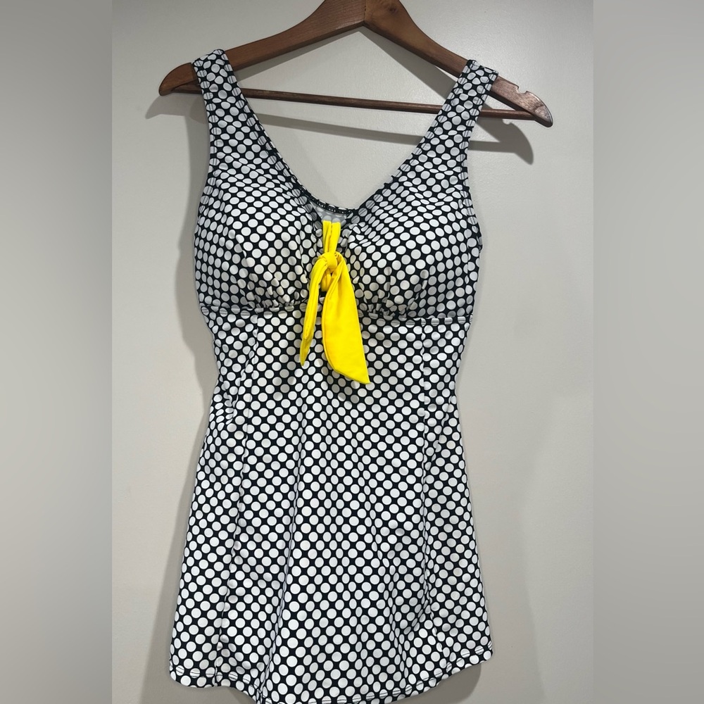 VENUS Black and White Polka Dot One Piece - NWOT